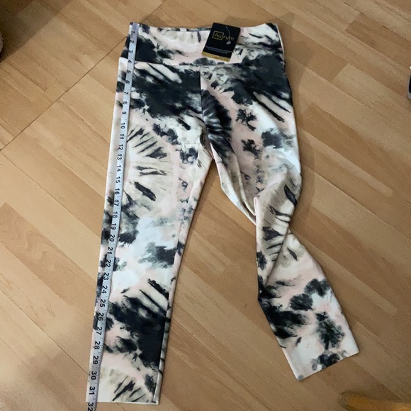 Aurum - Picture 11 of 11